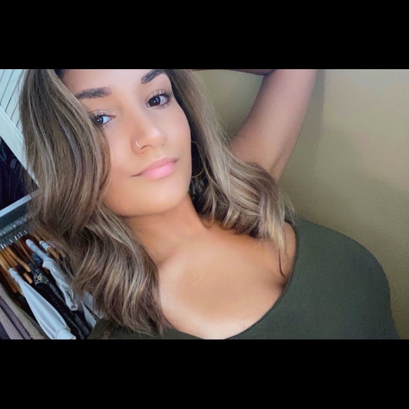 Meet your Posher, Michelle - Picture 1 of 1